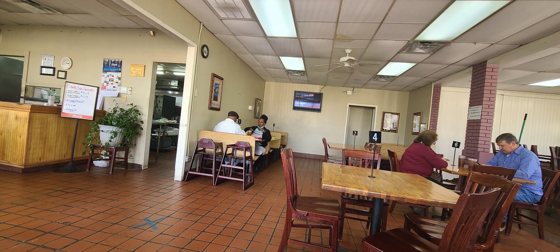 Mama Noi's Pizza